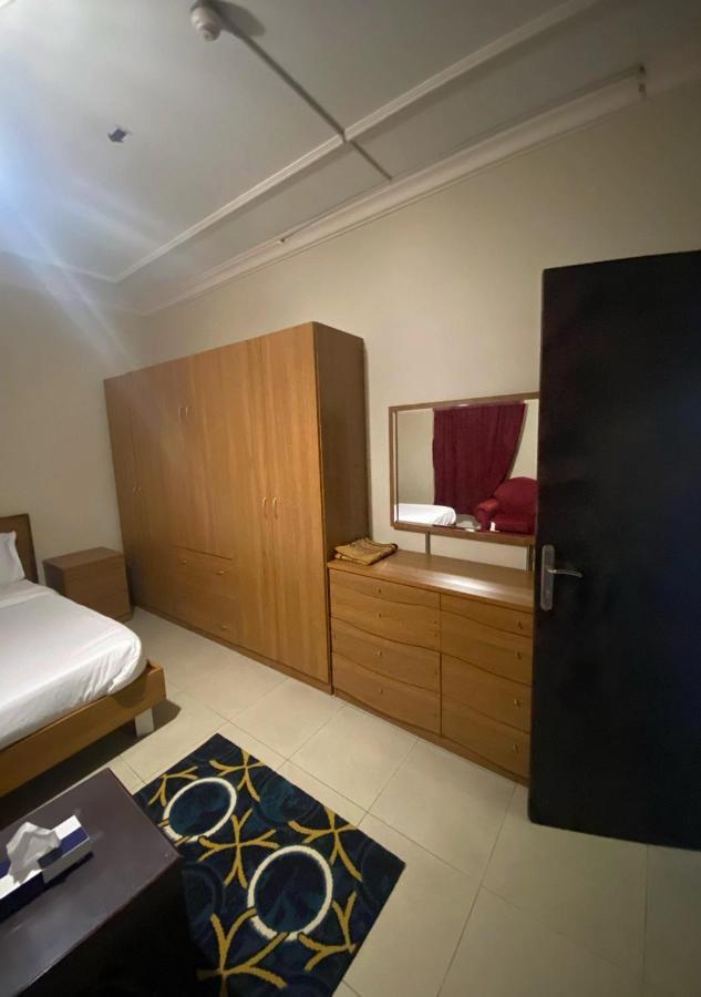 ダンマーム Inwan Residential Unitsアパートホテル エクステリア 写真